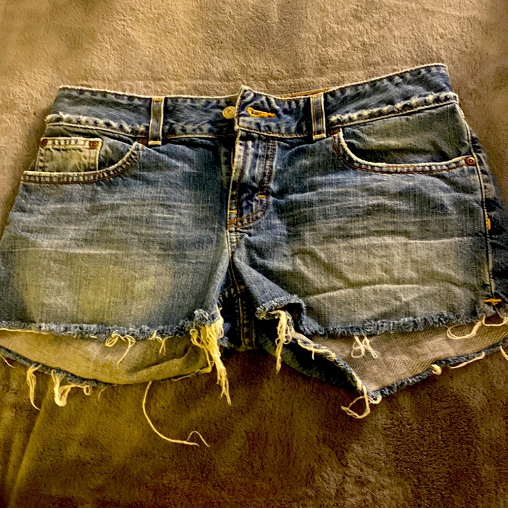 BKE cut off shorts